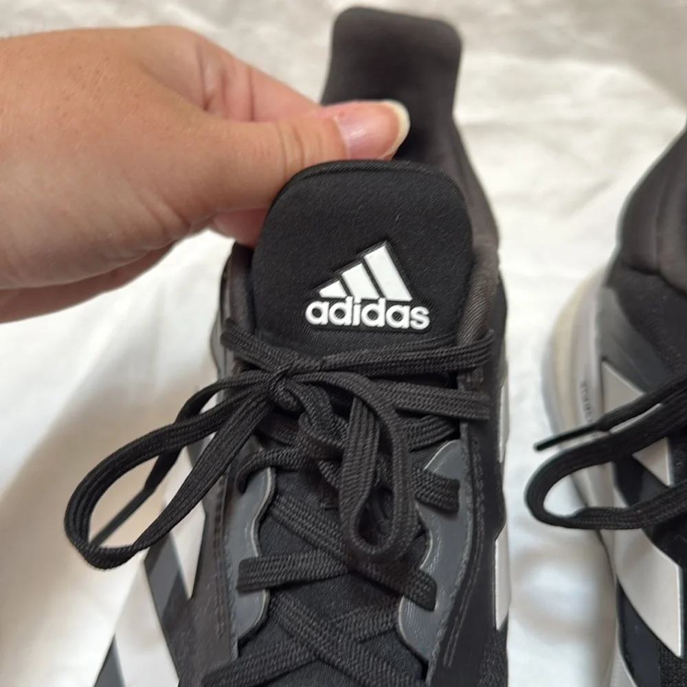 Women’s Adidas Black and White Sneakers Solar Glide ST. Size 9.5 - Picture 8 of 13